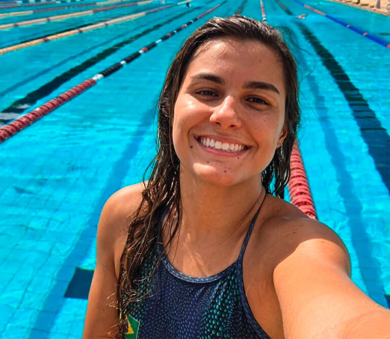 Nadadora do Álvares Cabral quebra recorde brasileiro e conquista vaga para o Mundial Paralímpico de Singapura