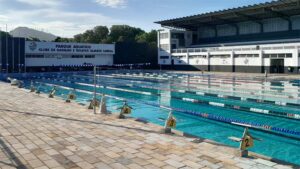 Álvares Cabral sedia Campeonato Estadual FAC de Categorias de Natação