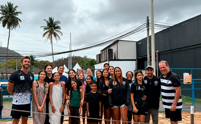 Café com Natação reúne atletas, famílias e comissão técnica no Álvares Cabral