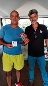 Clube Álvares Cabral homenageia pais associados e colaboradores com lembrança especial