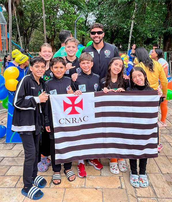 Álvares Cabral participa do XXXIV Troféu Kurosa de Natação em Ipatinga